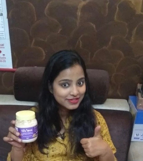 Customer holding ByGrandma product with thumbs up